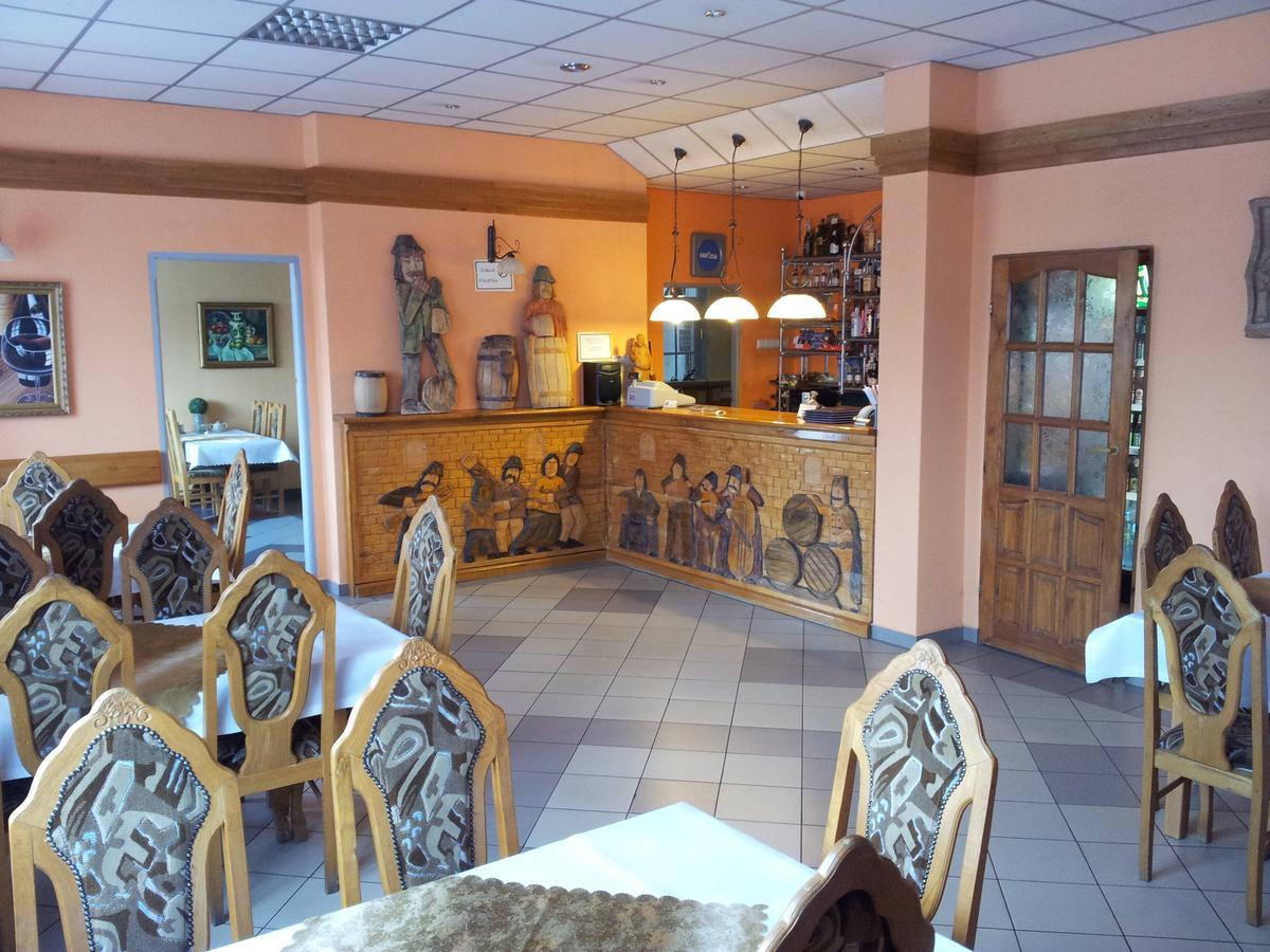 Hotel Staropolski Strzelce Krajenskie Esterno foto